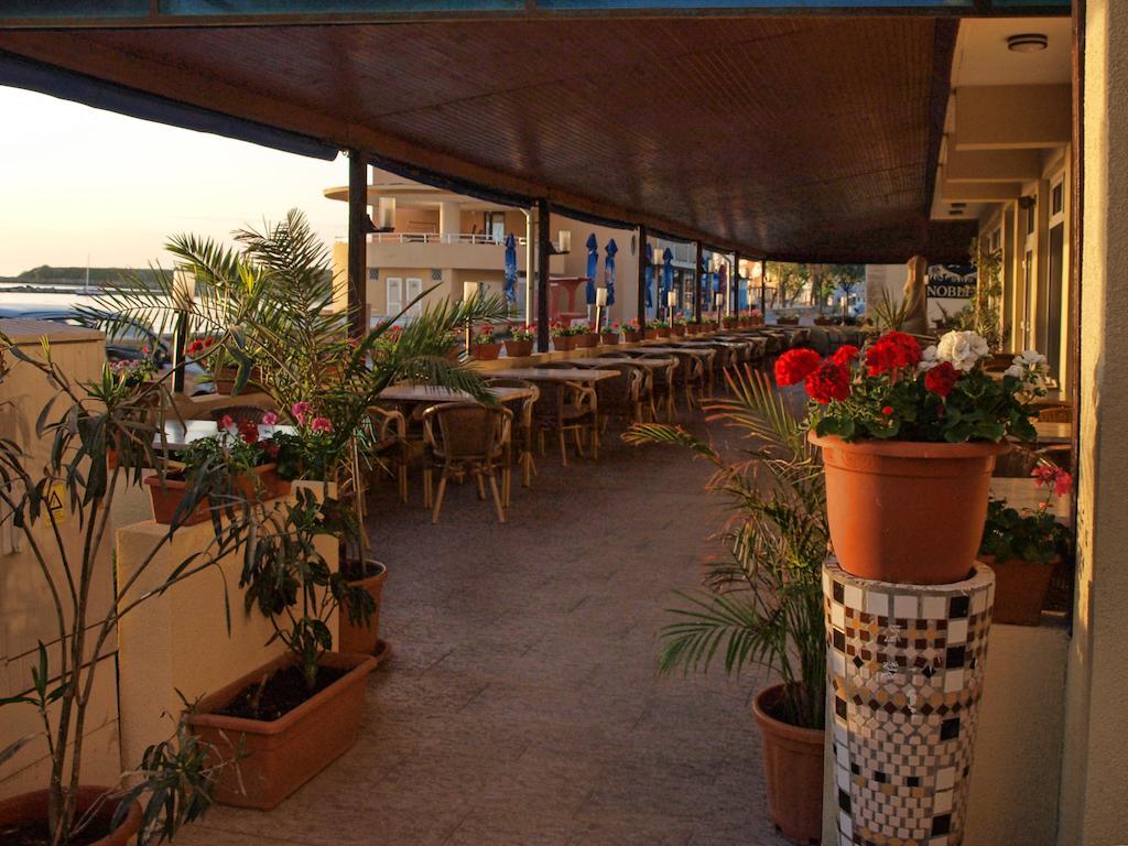 Hotel Dacia Sud Mamaia Ngoại thất bức ảnh